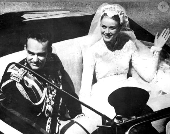 Le prince Rainier et Grace Kelly le jour de leur mariage, le 19 avril 1956
