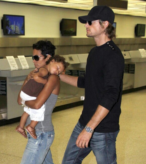Halle Berry, en compagnie de son ex-boyfriend Gabriel Aubry, et leur fille Nahla, 2 ans.