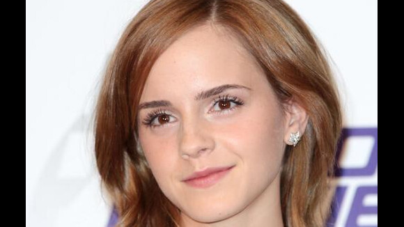 La douce Emma Watson métamorphosée en beauté garçonne... C'est stupéfiant !