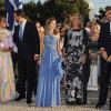 Le 25 août 2010, le prince Nikolaos de Grèce, 40 ans, et sa belle Tatiana Blatnik, 29 ans, se mariaient, au coucher de soleil, sur l'île grecque de Spetses. Les royaux espagnols : Elena, Felipe et Letizia, Cristina et Iñaki.
