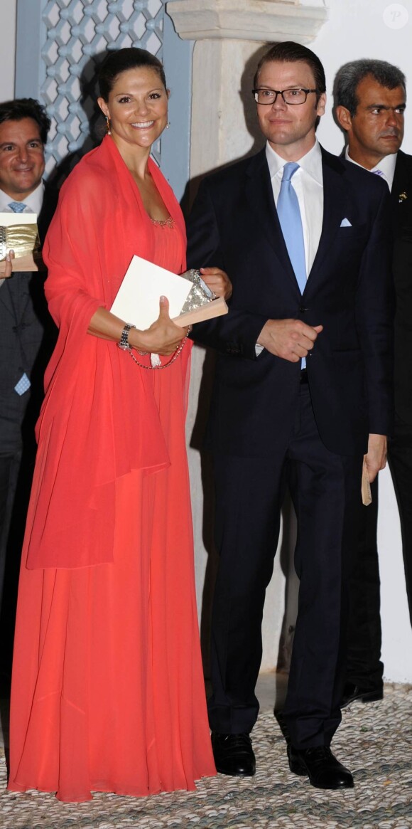Le 25 août 2010, le prince Nikolaos de Grèce, 40 ans, et sa belle Tatiana Blatnik, 29 ans, se mariaient, au coucher de soleil, sur l'île grecque de Spetses. Victoria et Daniel de Suède étaient au nombre des convives.