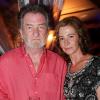 Eddy Mitchell et son épouse Muriel lors de la vente aux enchères au profit des assocation Tidène et Puits du désert le 26 août 2010 dans le domaine de Bertaud-Belieu à Saint-Tropez