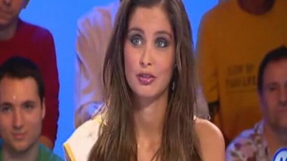 Pauvre Malika Ménard... Miss France vient d'être prise par erreur pour Zahia Déhar !