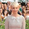 Michelle Williams éblouissante dans une somptueuse toilette grise en chiffon de soie, créé par le talentueux américaine Jason Wu