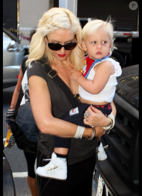 Gwen Stefani et son fils Zuma lors de la Fashion Week new-yorkaise, le 11 septembre 2010