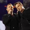 Le 12 septembre 2010, de nombreuses stars étaient réunies pour un concert de bienfaisance au profit de l'association Help for Heroes. Robbie Williams et Gary Barlow ont alors été réunis sur scène pour la première fois en 15 ans !