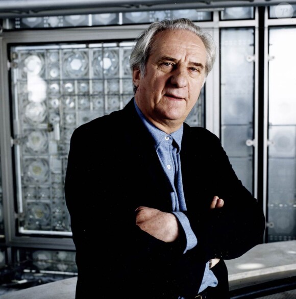 Michel Aumont sera à l'affiche d'Un balcon sur la mer, en salles le 15 décembre 2010.