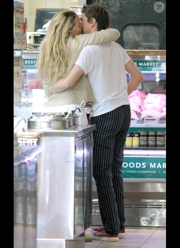 Kate Hudson et Matthew Bellamy font leurs courses à Santa Monica le 16 septembre 2010