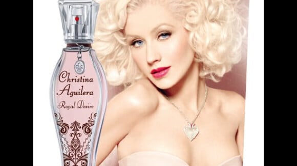 Christina Aguilera : Elle fait comme Paris Hilton et joue les beautés royales... version Marilyn Monroe !