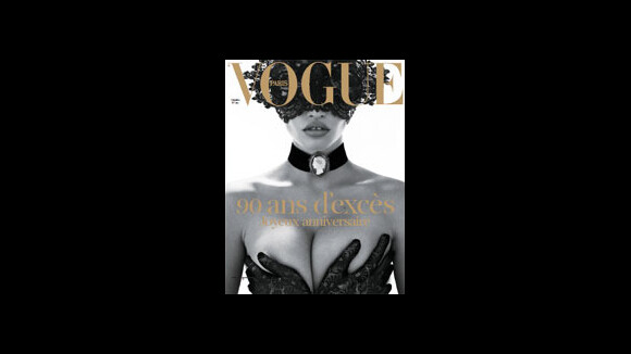 Lara Stone topless et provoc pour le superbe numéro collector de Vogue Paris...