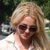 Britney Spears va déjeuner au café Marmelade à Calabasas, entourée d'un garde du corps, mercredi 22 septembre.