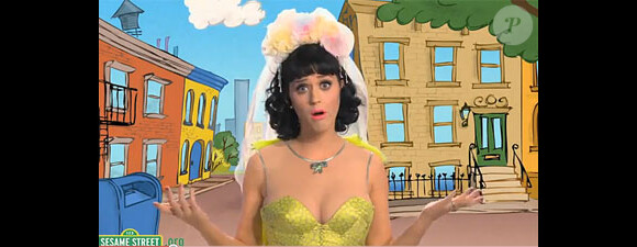 Katy Perry, invitée de Sesame Street pour l'épisode du nouvel an, a été censurée : sa reprise de Hot N Cold en duo avec Elmo a été coupée au montage, jugée trop sexy pour le jeune public.