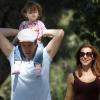 Alyson Hannigan, son époux Alexis Denisof et leur petite Satyana, à Santa Monica, le 25 septembre 2010