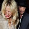 Jude Law et Sienna Miller au Cipriani Restaurant, où ils ont dîné en compagnie du producteur Jerry Bruckheimer et sa femme Linda, à Londres, le 27 septembre 2010.