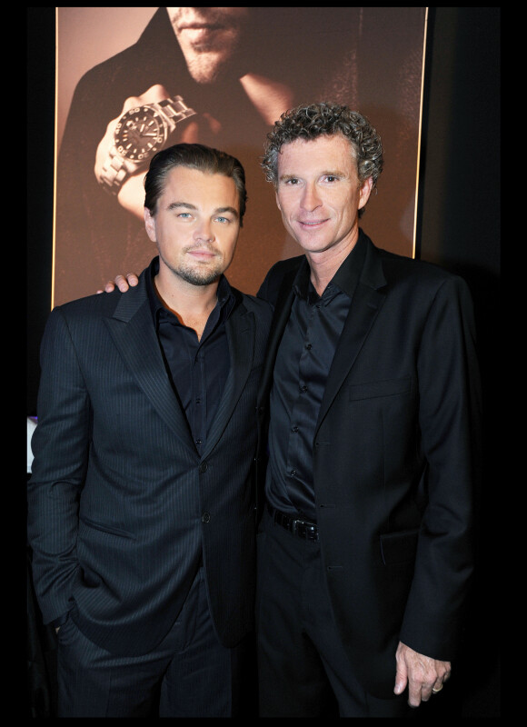 Leonardo DiCaprio et Denis Brogniart lors de la célébration des 150 ans de la marque Tag Heuer à Paris le 29 septembre 2010