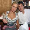 Jose Ernesto Sosa et sa chérie profitaient des joies de l'Oktoberfest en 2009. En 2010, faute de bons résultats, les stars du Bayern sont privées de bière et de culotte folklorique !
