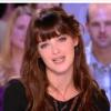 Charlotte Le Bon dans sa météo du 4 octobre 2010. Justin Timberlake est l'invité du Grand Journal de Canal +.