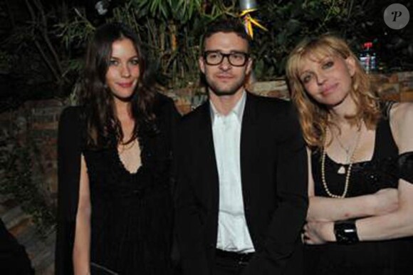 Liv Tyler, Justin Timberlake et Courtney love lors de la soirée Givenchy à Paris, le 3 octobre 2010