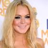 Lindsay Lohan a beau être très fine, elle affiche pourtant une poitrine de rêve ! Mais quel est donc son secret ? 