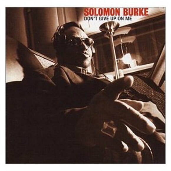 Solomon Burke, flamboyant King of Rock n' Soul connu de tous pour le hit des Blues Brothers Everybody needs somebody to love, est décédé dimanche 10 octobre.