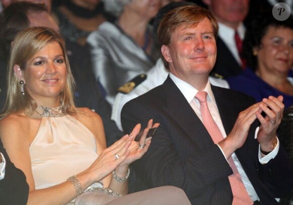 Willem-Alexander et Maxima des Pays-Bas officialisaient le 10 octobre 2010 la dissolution de la Fédération des antilles néerlandaises !