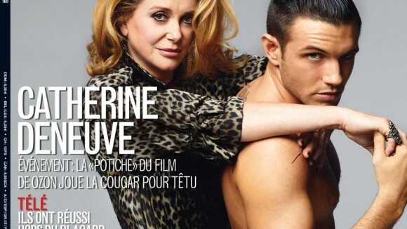 Catherine Deneuve joue les cougars avec un homme nu !