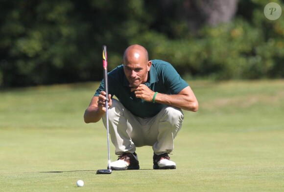 Kelly Slater au Golf Enjoy and Care trophy, organisé par l'association Un maillot pour la vie, à Biarritz, le 29 septembre 2010