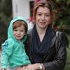 Alyson Hannigan, sa petite Satyana, et son époux Alexis Denisof à Santa Monica. 16/10/2010