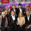 Michel Drucker, Christopher Stills, Bertrand Tavernier, Eddy Mitchell, Mélanie Thierry et Lambert Wilson sur le plateau de l'émission Vivement Dimanche diffusée le 24 octobre 2010.