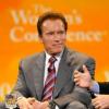 Arnold Schwarzenegger lors de la conférence pour les femmes à Los Angeles le 26 octobre 2010