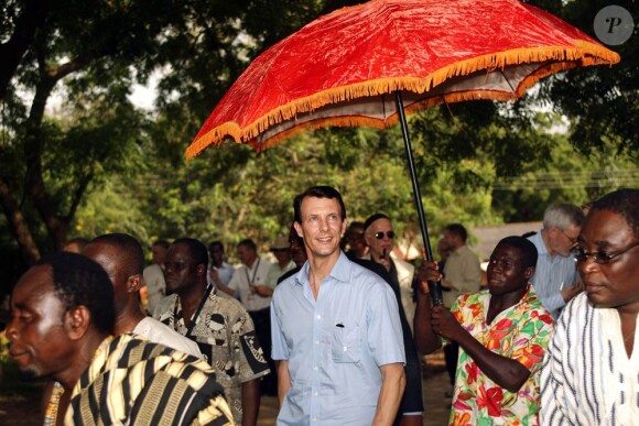 A partir du 17 octobre 2010, le prince Joachim a entamé une visite d'une dizaine de jours en Afrique pour le compte de Care International.