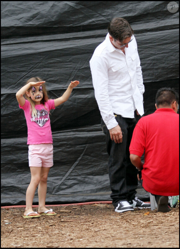 David Arquette et sa fille Coco lors de leur balade "à la recherche de la citrouille idéale" à Los Angeles.