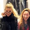 Michelle Hunziker, séance shopping à Milan avec sa fille Aurora, octobre 2010