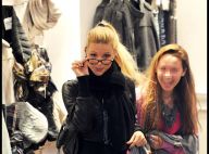 Michelle Hunziker et sa fille Aurora, très complices... en virée shopping !
