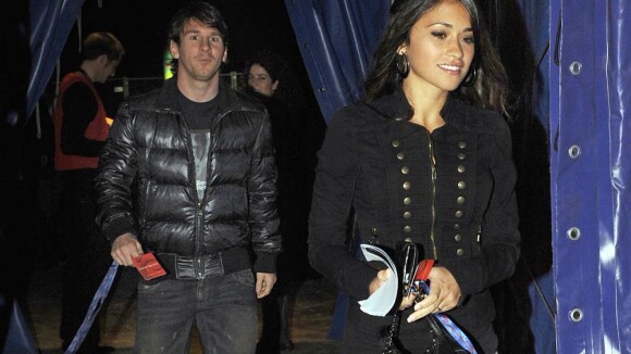 Lionel Messi : Une agréable soirée avec sa chérie, malgré une intruse !