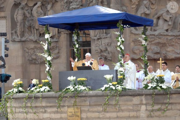 Dimanche 7 novembre 2010, le couple royal assistait à la messe papale donnée à Barcelone à l'occasion de la consécration de la Sagrada Familia.