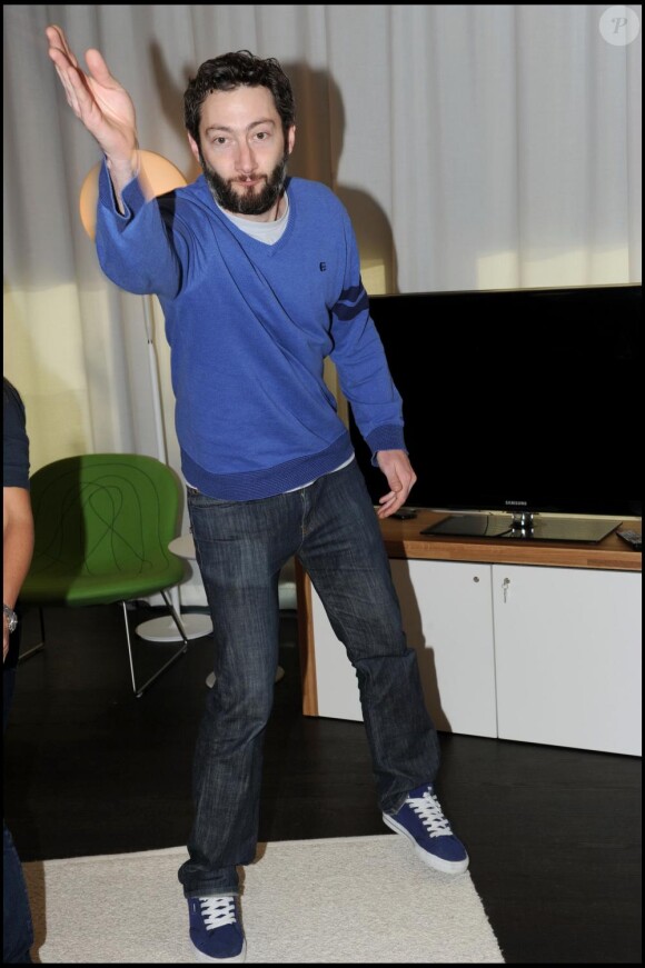 Vincent Desagnat à l'occasion du lancement de la nouvelle console Kinect pour X Box 360 chez Microsoft à Paris, le 9 novembre 2010