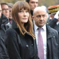 Carla Bruni : Total look noir et carton plein pour la Première dame !