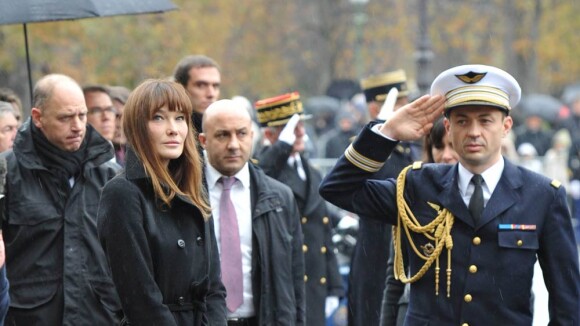 Carla Bruni : Total look noir et carton plein pour la Première dame !