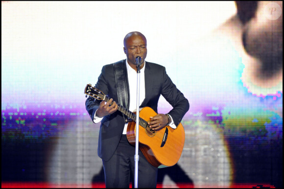 Seal pendant l'émission Champs-Elysées, en direct sur France 2 (13 novembre 2010)