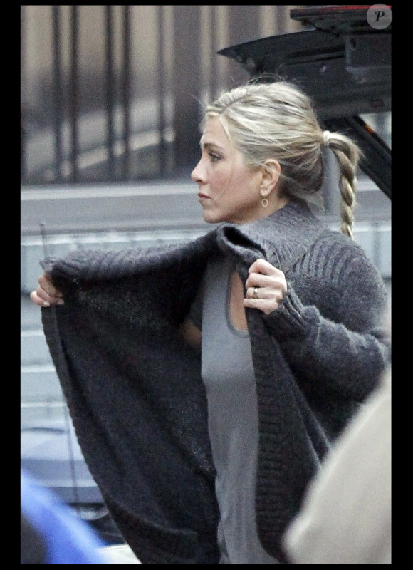 Jennifer Aniston sur le tournage de Wanderlust à New York le 19 novembre 2010