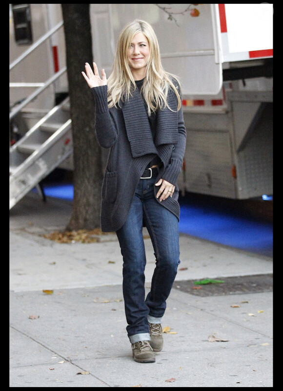 Jennifer Aniston sur le tournage de Wanderlust à New York le 19 novembre 2010