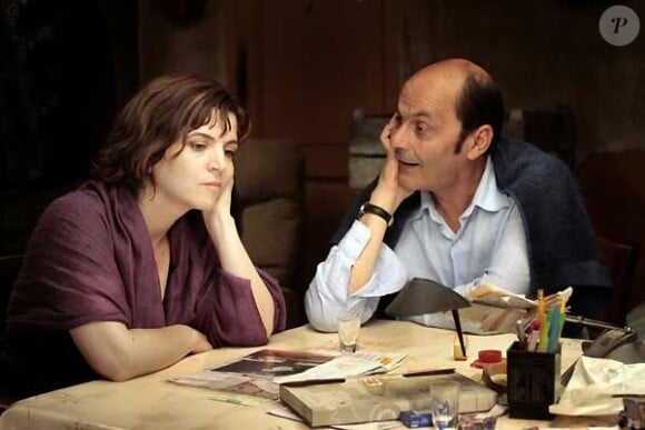 Agnès Jaoui et Jean-Pierre Bacri dans Parlez moi de la pluie!, sortie en Juillet 2008.
