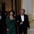Les princesses Victoria et Madeleine de Suède étaient une fois encore sublimes, mercredi 24 novembre 2010, pour le souper du Riksdag donné par le couple royal. Le prince Daniel, époux de Victoria, servait de cavalier pour deux !
