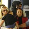 Dimanche 28 novembre, Britney Spears était photographiée avec ses fils Sean Preston et Jayden James à l'aéroport LAX de Los Angeles, de retour de Louisiane où elle a passé Thanksgiving en famille.