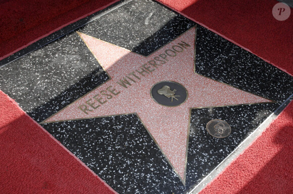 Reese Witherspoon a reçu son étoile sur le Hollywood Boulevard le 1er décembre 2010