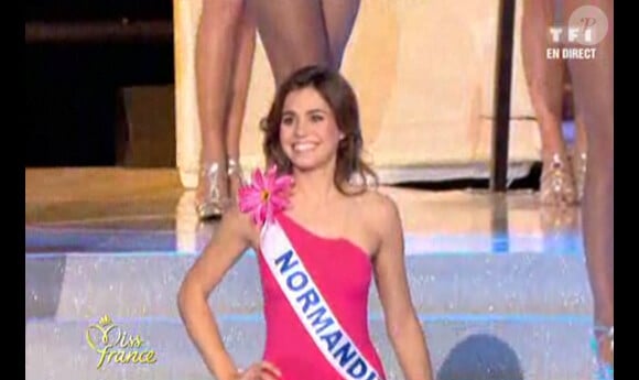 Miss Normandie fait partie des douze demi-finalistes de Miss France 2011.