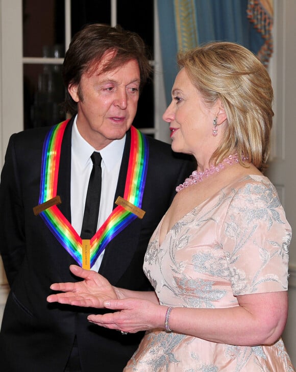 Paul McCartney et Hillary Clinton lors de la remise des 33e honneurs du Kennedy Center à Washington le 5 décembre 2010