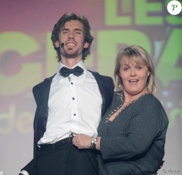 Valérie Damidot est venue parodier Qui veut épouser mon fils ?, lors de la cérémonie des Gérard de la Télévision, lundi 6 décembre au Théâtre Michel, à Paris.