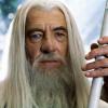 Ian McKellen, ici dans le Seigneur des Anneaux, reprend son rôle dans Bilbo The Hobbit.